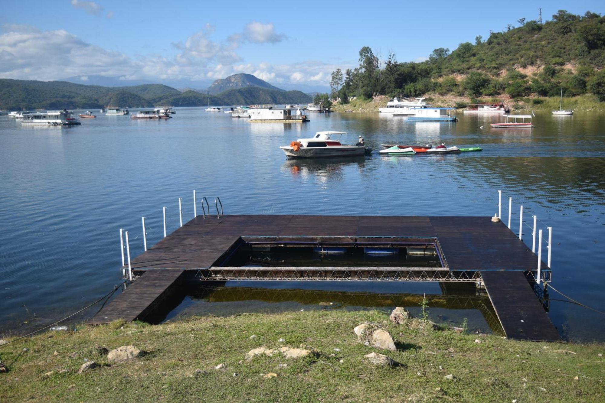Terrazas Del Lago Cabra Corral Exteriér fotografie
